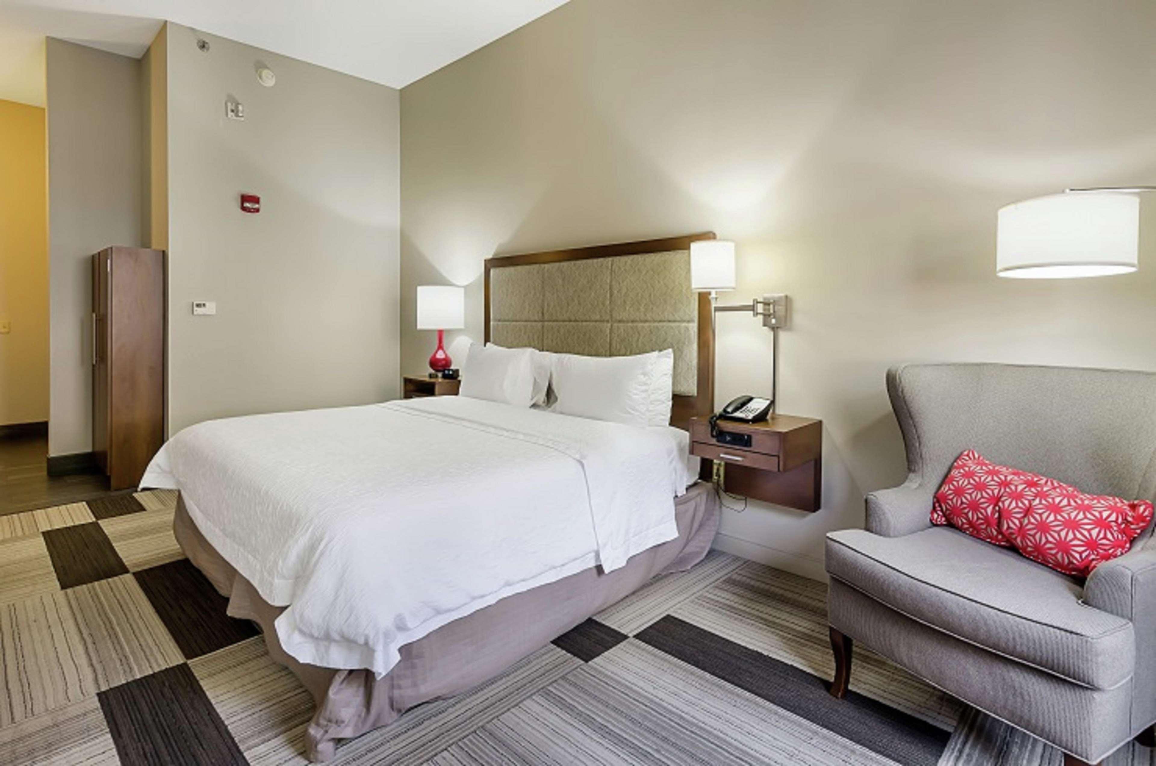 Hampton Inn Salem Eksteriør billede